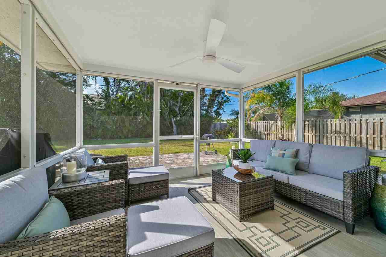 28178 Sunset Dr - Photo 7 of 29