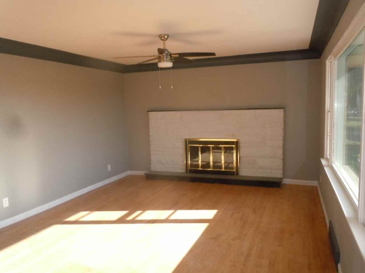 6128 Old Alton Rd - Photo 2 of 20