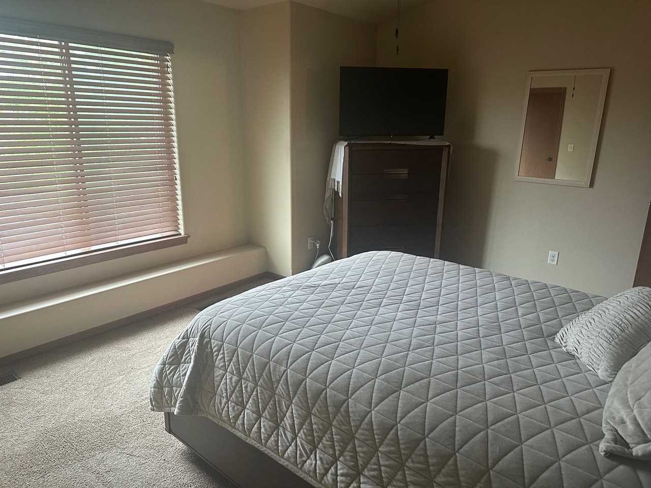 1425 Ozark Rdg - Photo 2 of 28