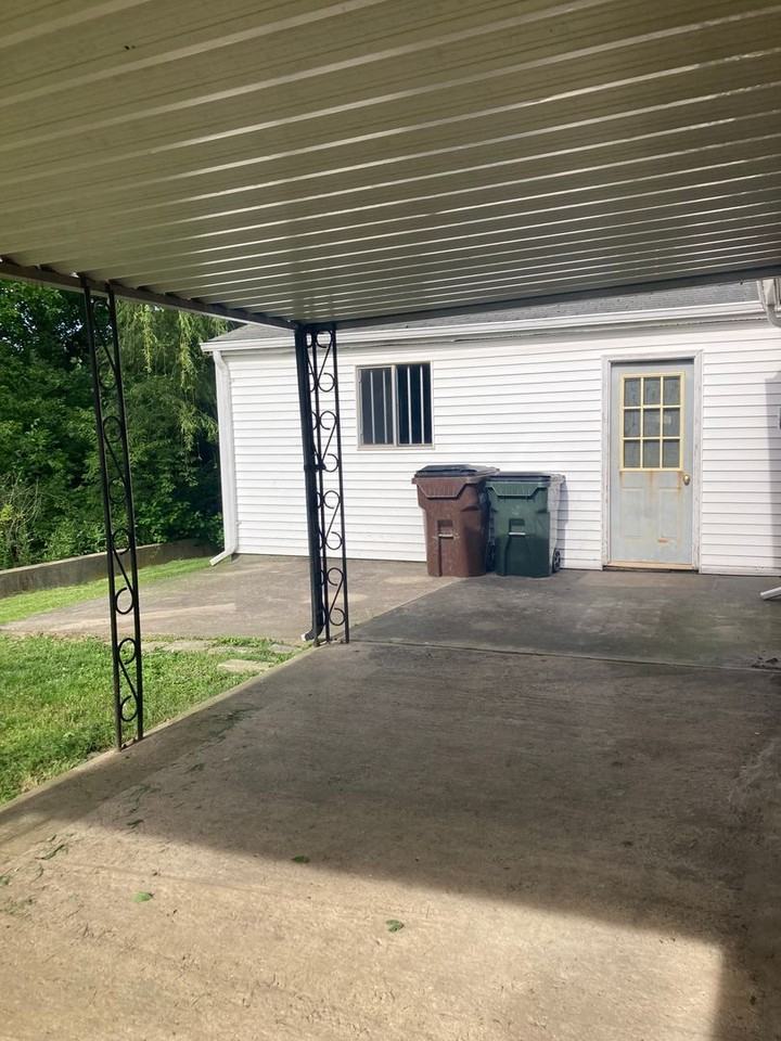 144 Mccraw Dr - Photo 3 of 25