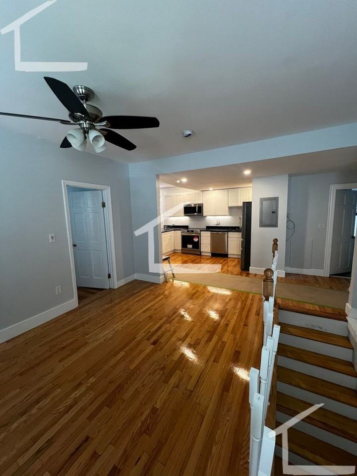 21 Farrington Ave - Photo 4 of 19