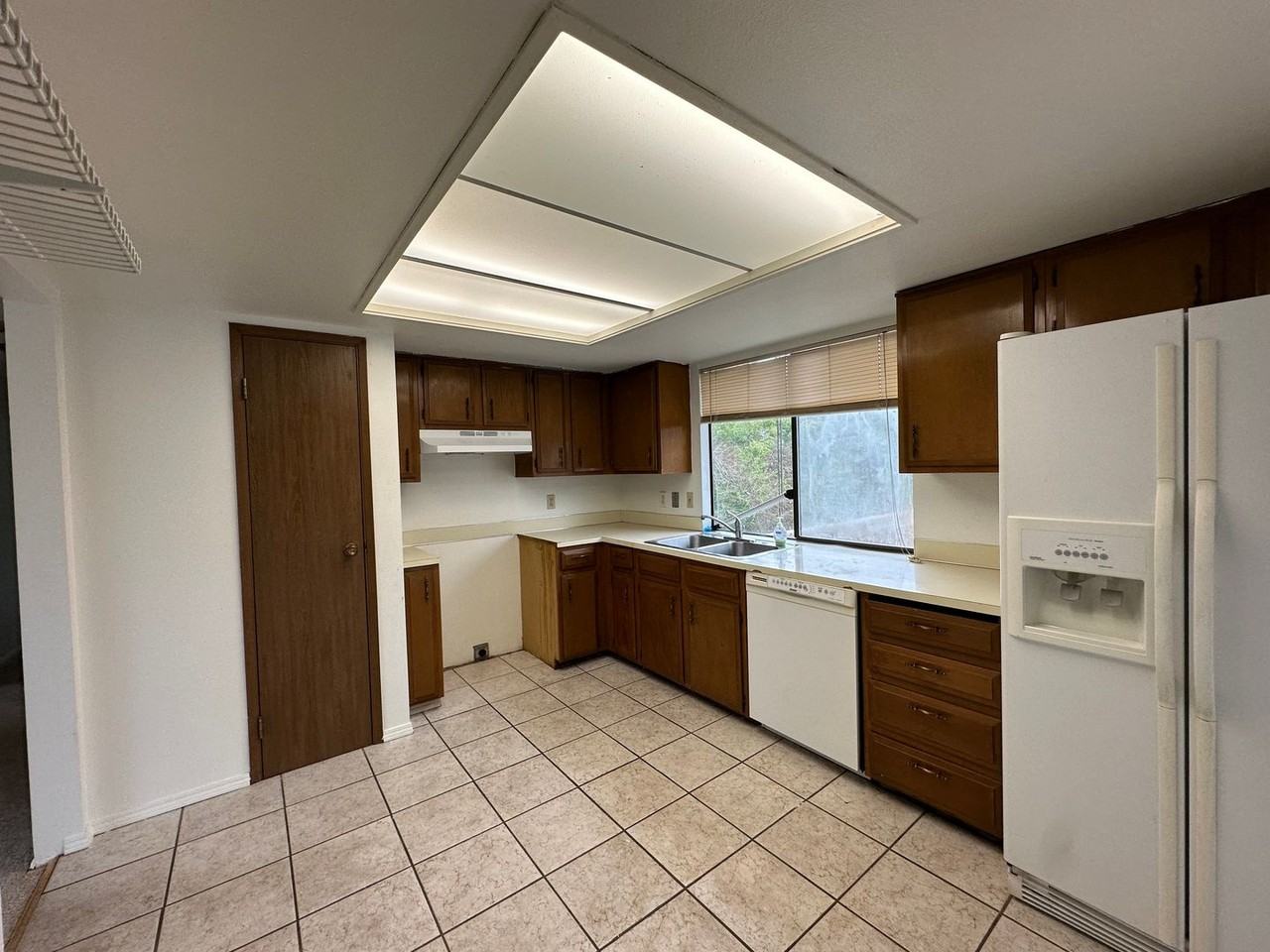 18658 110th Pl Se - Photo 3 of 19