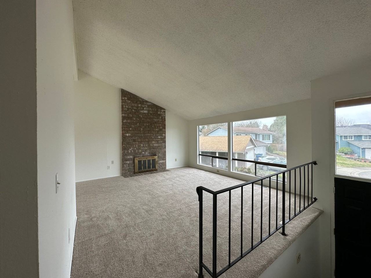 18658 110th Pl Se - Photo 5 of 19