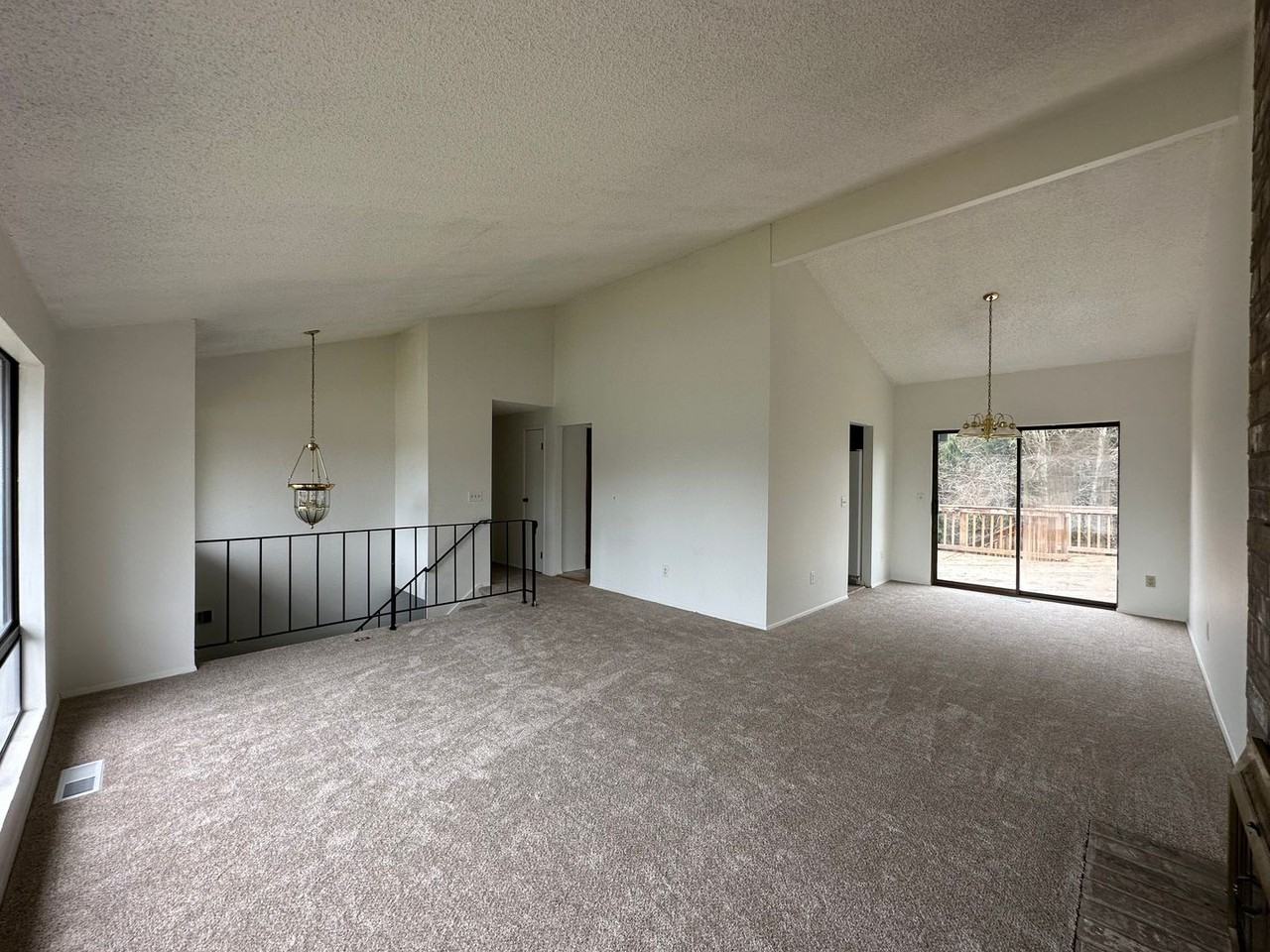18658 110th Pl Se - Photo 7 of 19