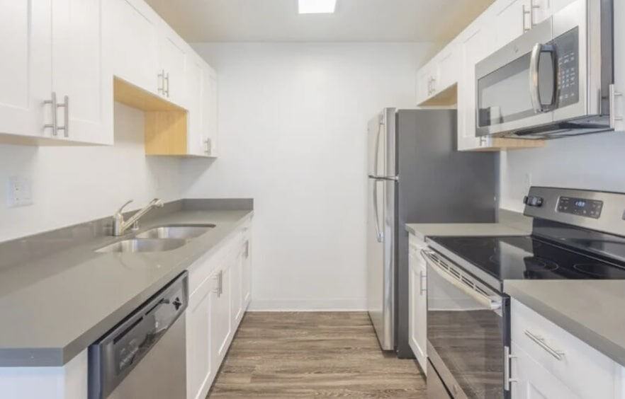 Somerset Apartments - Photo 7 of 30