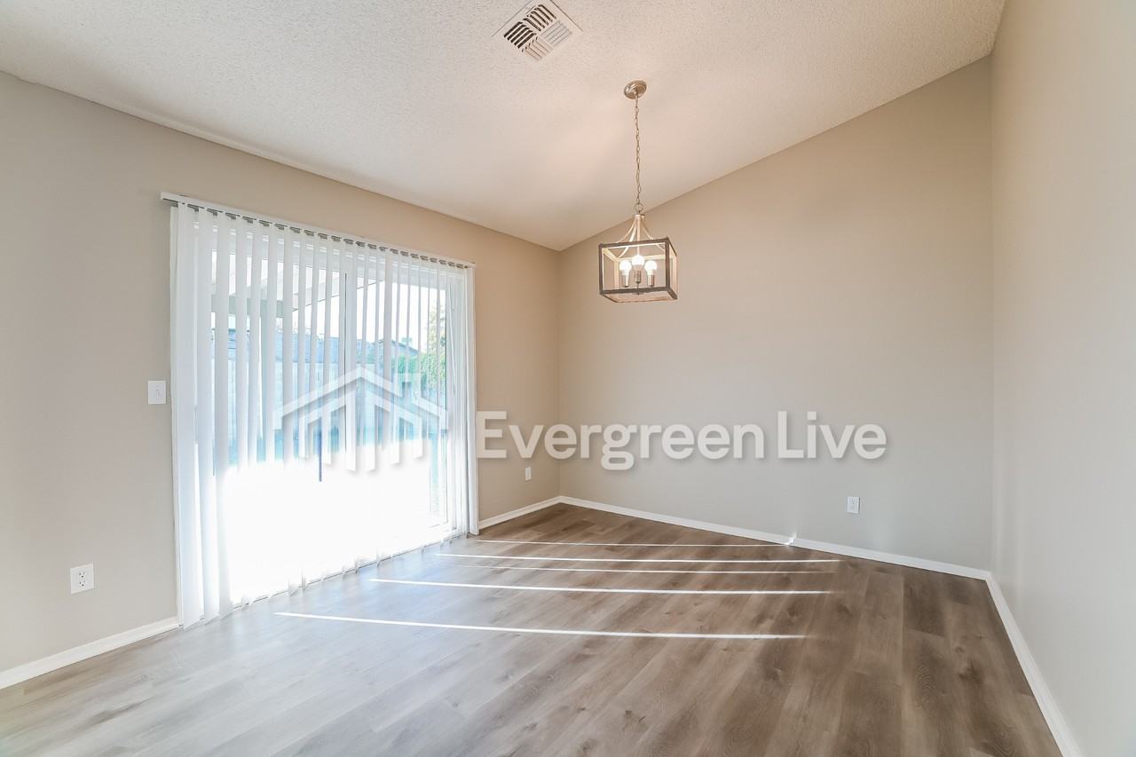 1836 N 89th Ave - Photo 6 of 20