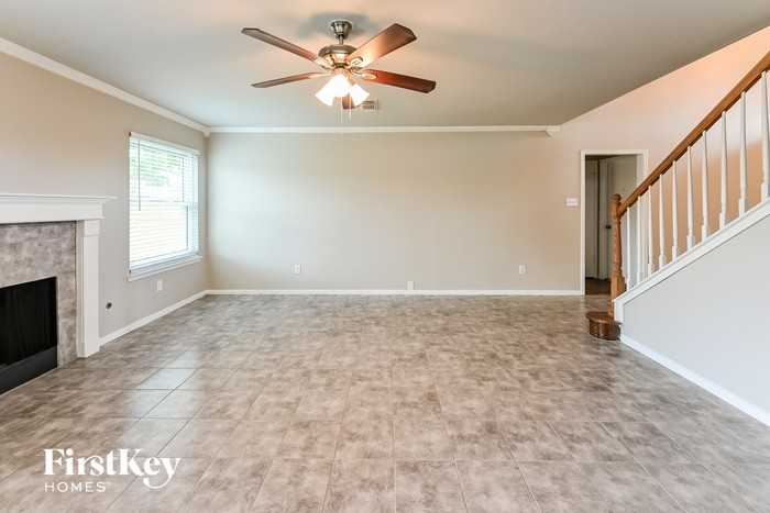 203 Leghrand Ct - Photo 3 of 15