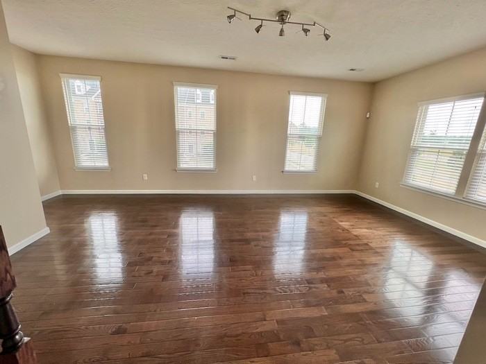 9573 Union Park - Photo 3 of 16