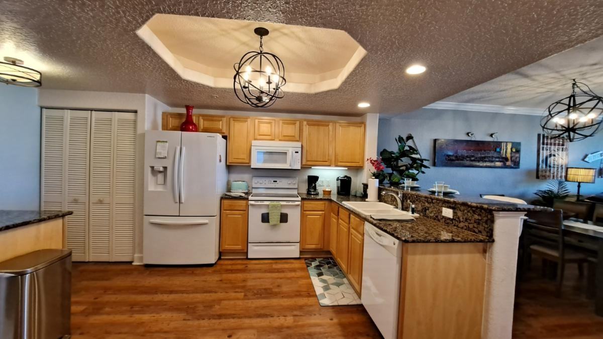 806 Mystic Dr #305 - Photo 5 of 28