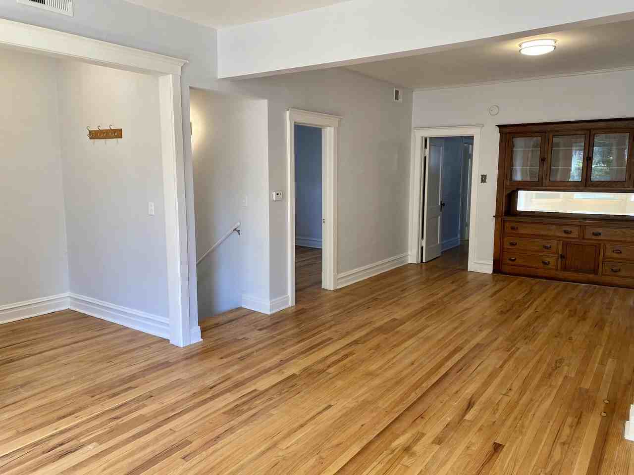 2058 W Hutchinson St #1 - Photo 6 of 22