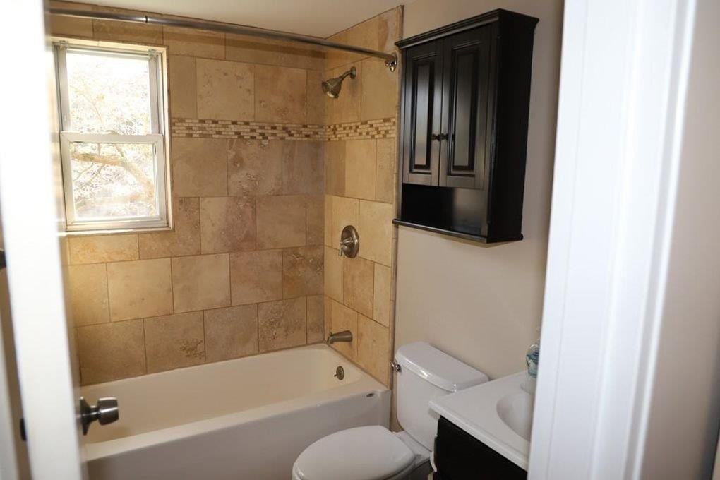 329 Regency Park Dr #329 - Photo 7 of 15