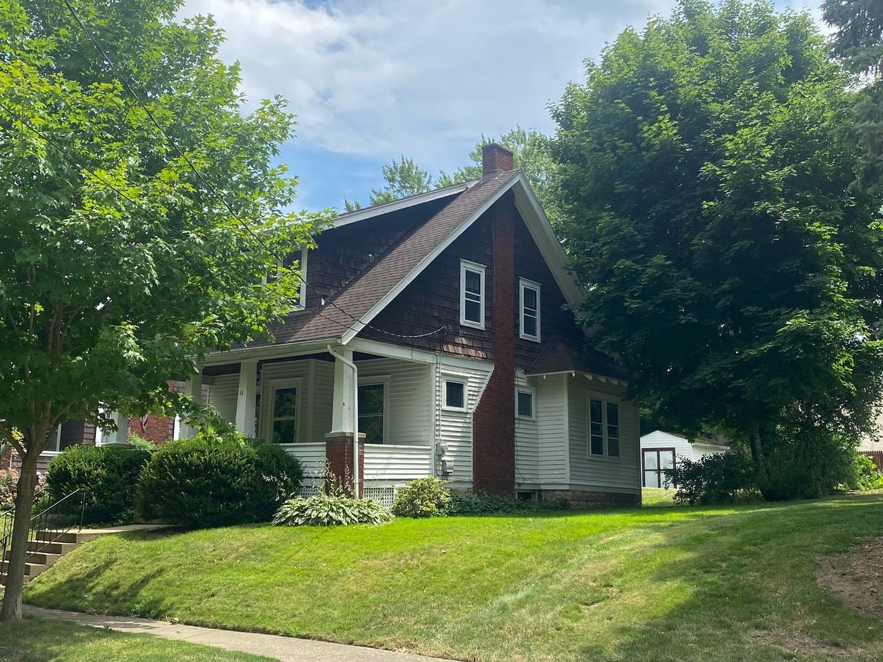 11 W Division St #NA - Photo 2 of 22