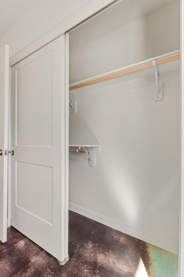 306 E Rr Ave - Photo 6 of 13