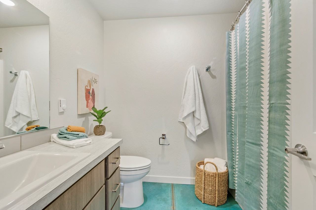 306 E Rr Ave - Photo 7 of 13