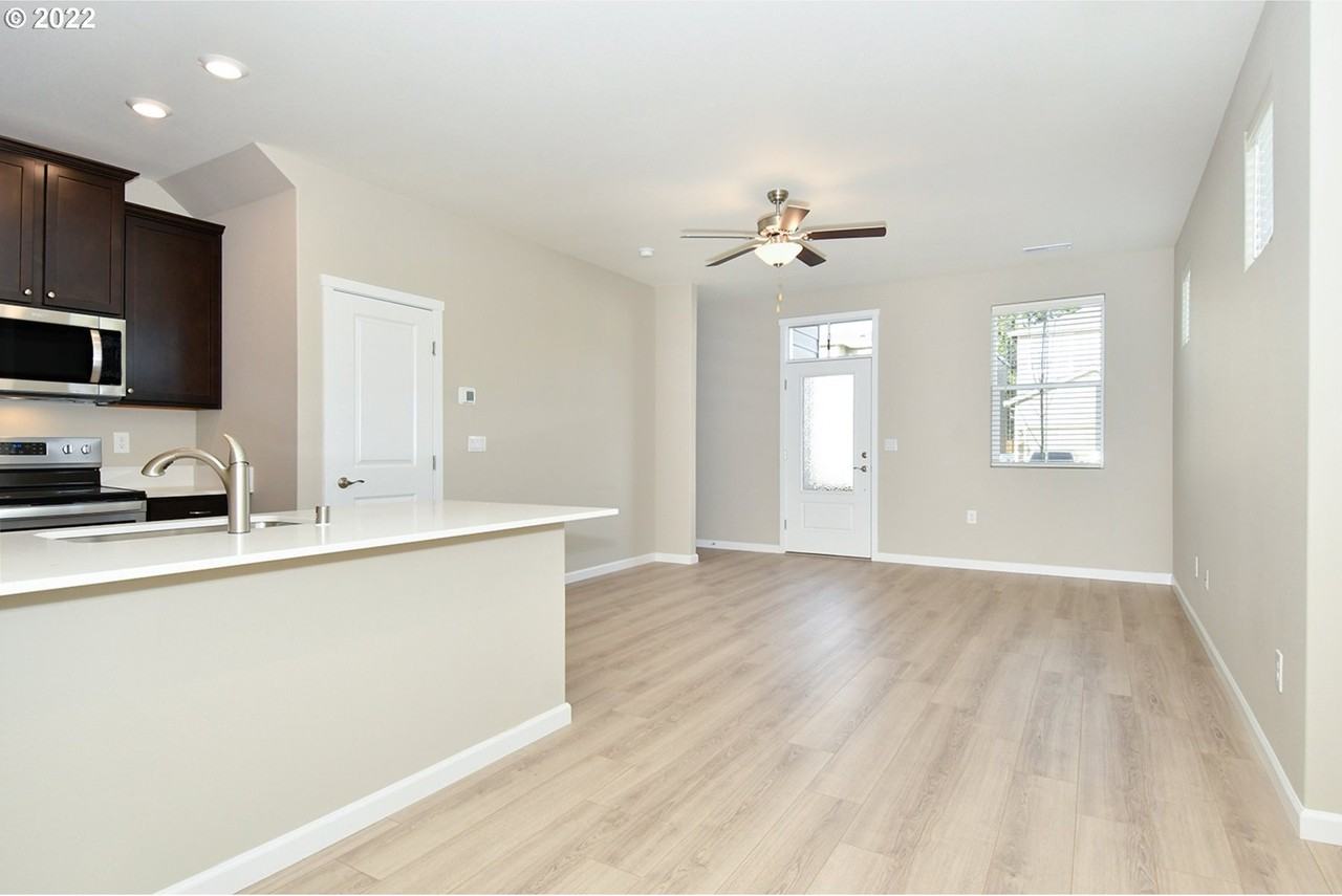 7045 Ne 155th Pl #7045 - Photo 2 of 22