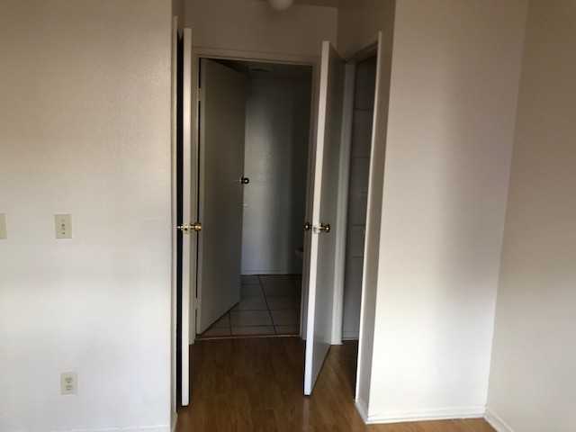 10206 Samoa Ave #10 - Photo 3 of 8