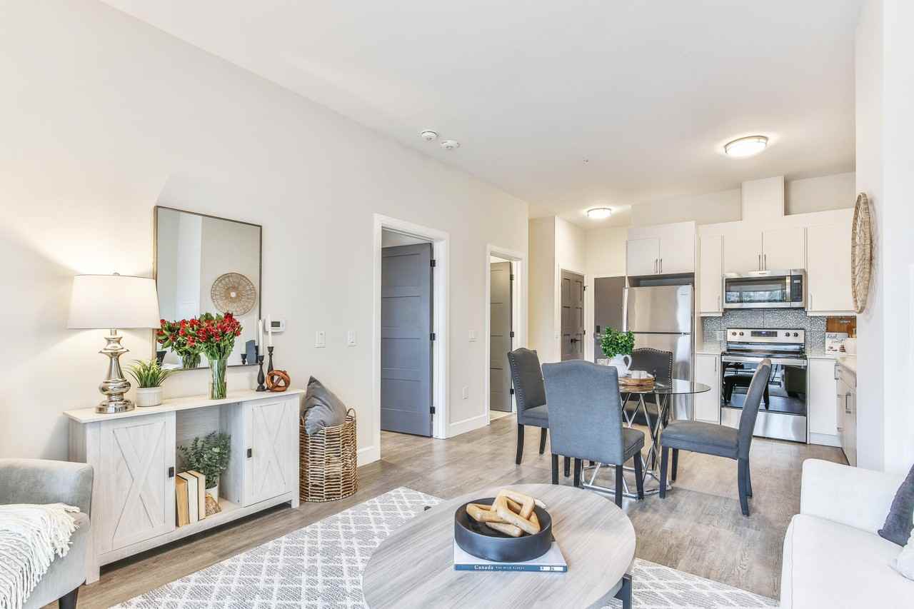 Hyde Park Village Apartments - Photo 3 of 17