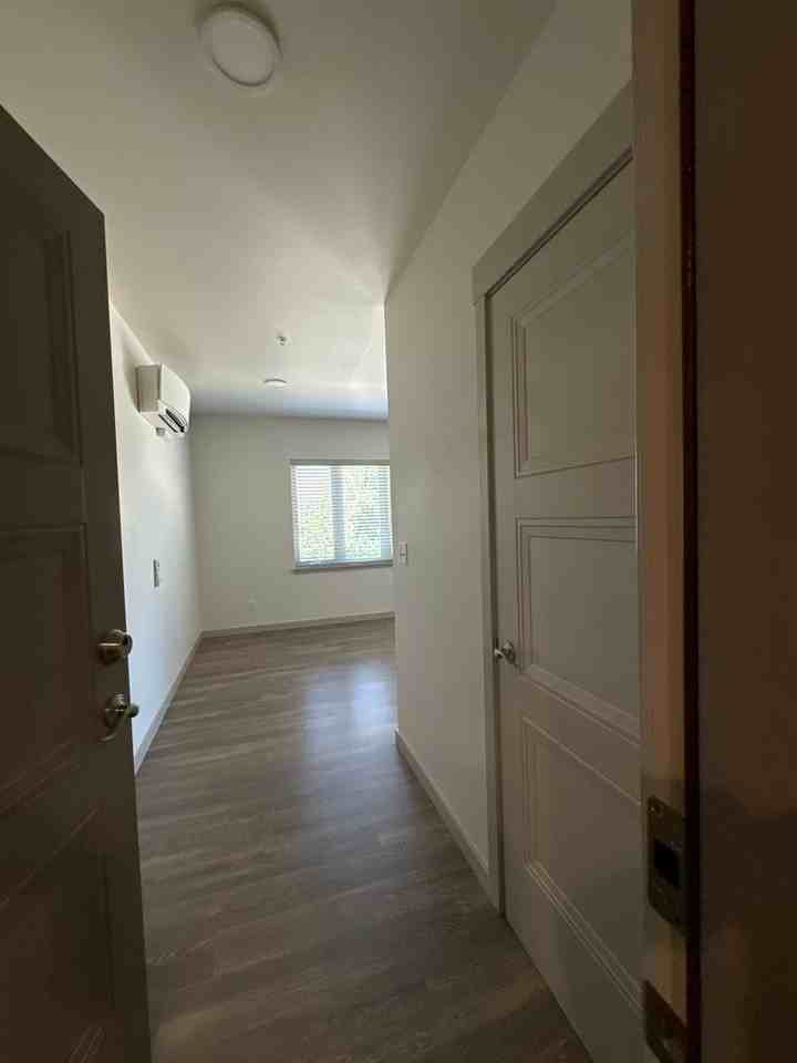 Meadowbrook Square Apartments - Photo 4 of 36