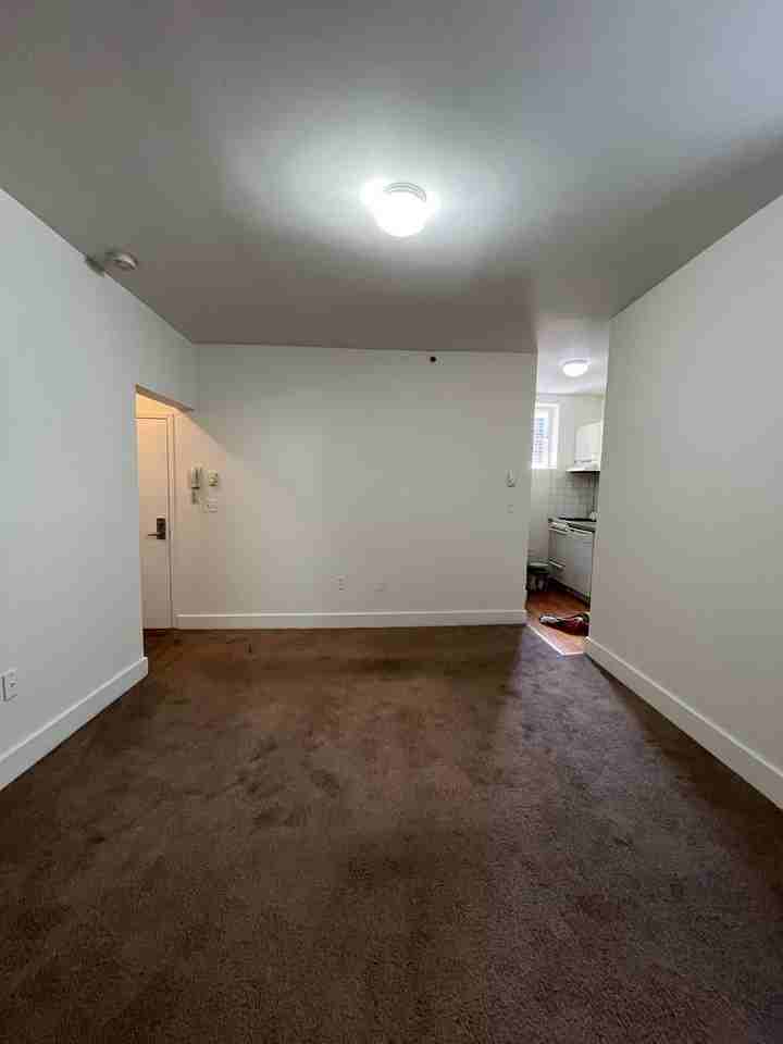 330 S Juniper St - Photo 3 of 9