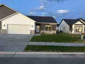 577 S Idaho Ave - Photo 1 of 1