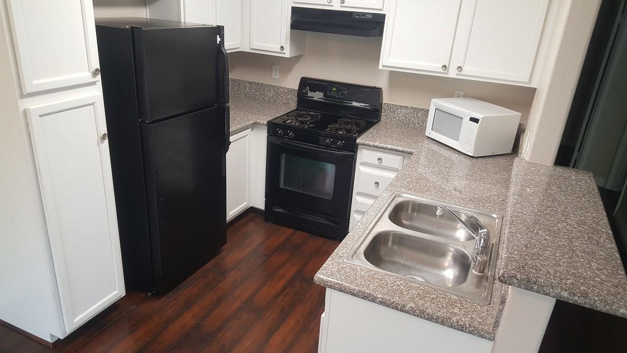 3067 Key Largo Dr #204 - Photo 5 of 17