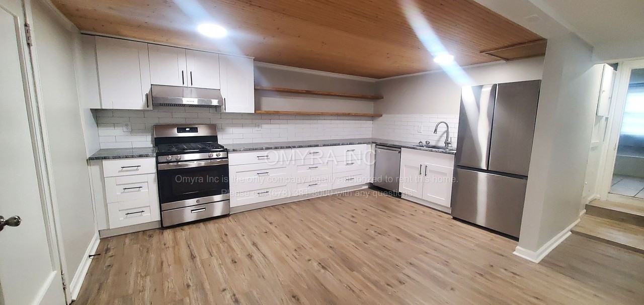 1872 Dekalb Avenue NE - Photo 3 of 9