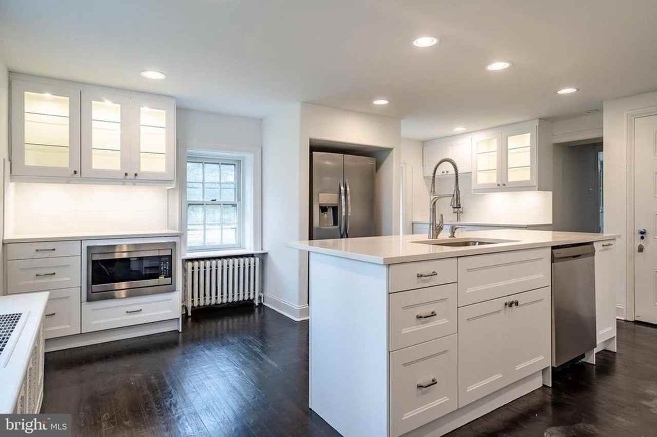 19 Catherine Ln - Photo 2 of 7