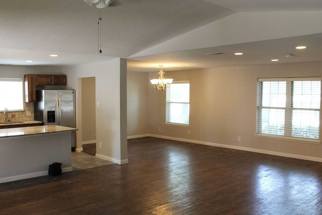 809 W Northgate Dr - Photo 2 of 12