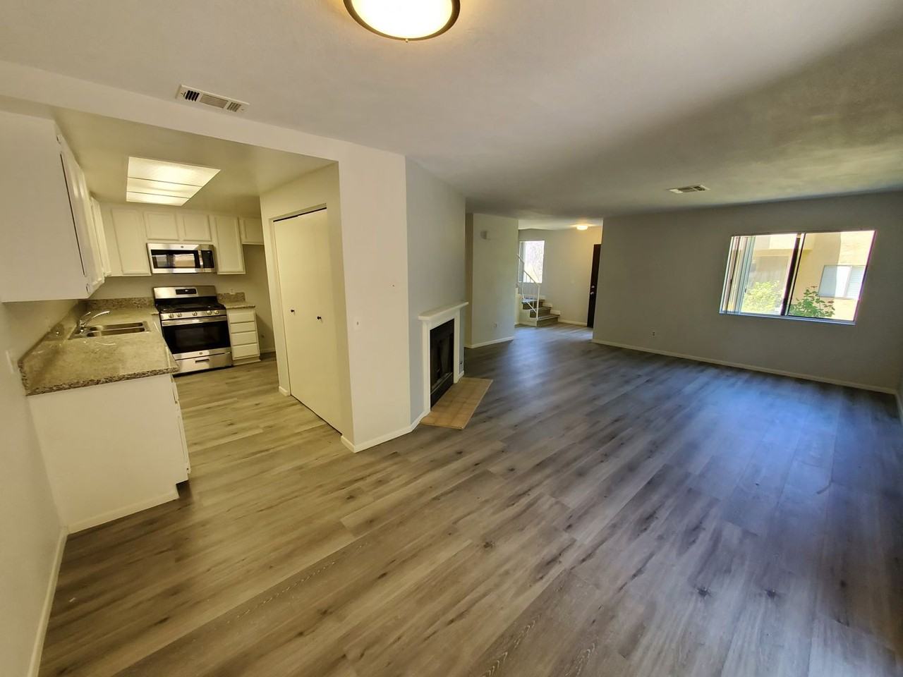 1428 Kauai St - Photo 2 of 47