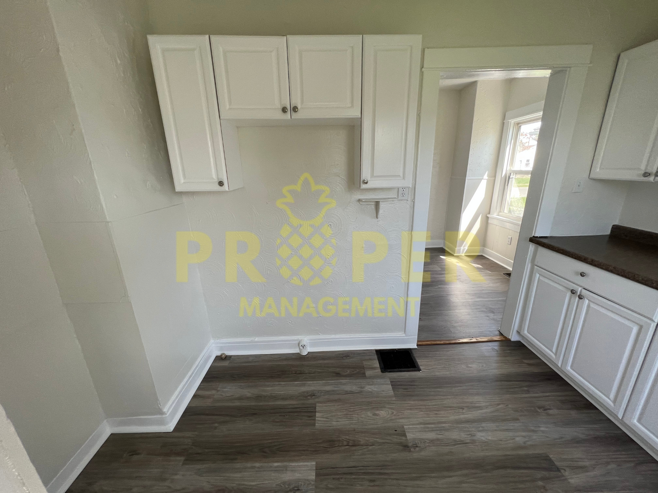 1514 Bancroft St - Photo 3 of 8