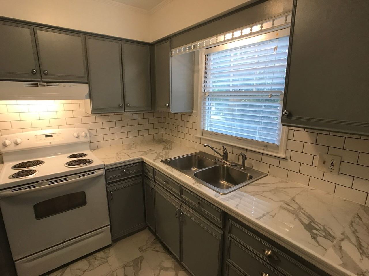 1 Pointer Pl - Photo 2 of 16