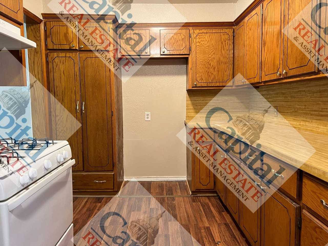 1436 Maple Dr - Photo 7 of 35