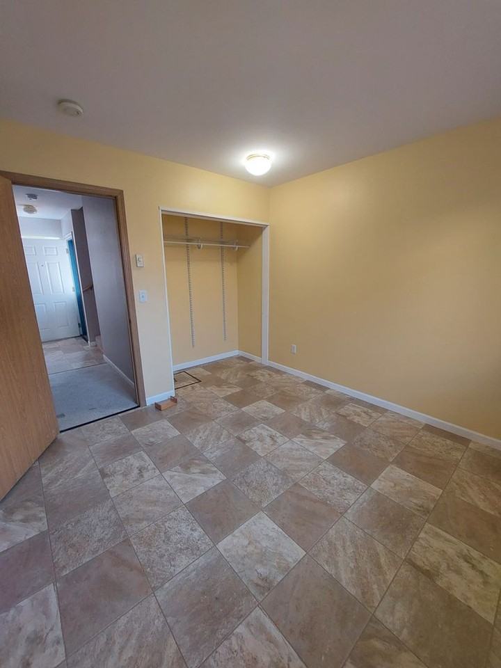 1703 Texas St - Photo 4 of 16