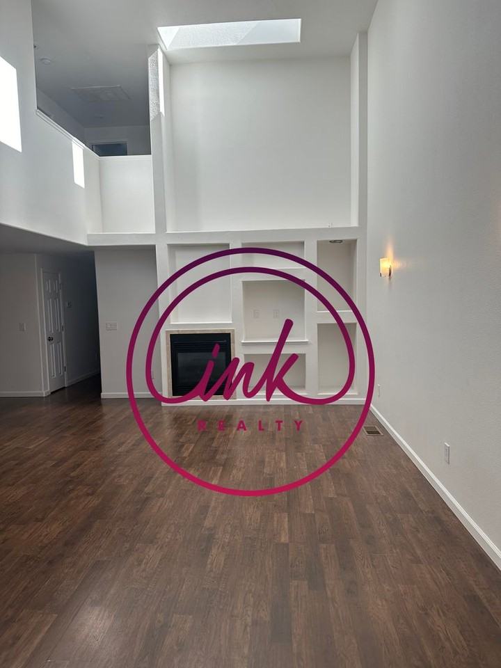 1043 Aspen Grove Cir - Photo 3 of 14