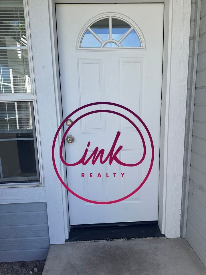 1043 Aspen Grove Cir - Photo 2 of 14