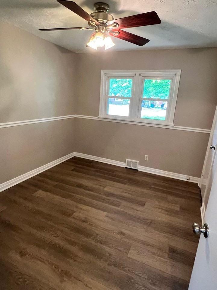 2029 Lynn Lea Rd - Photo 7 of 14