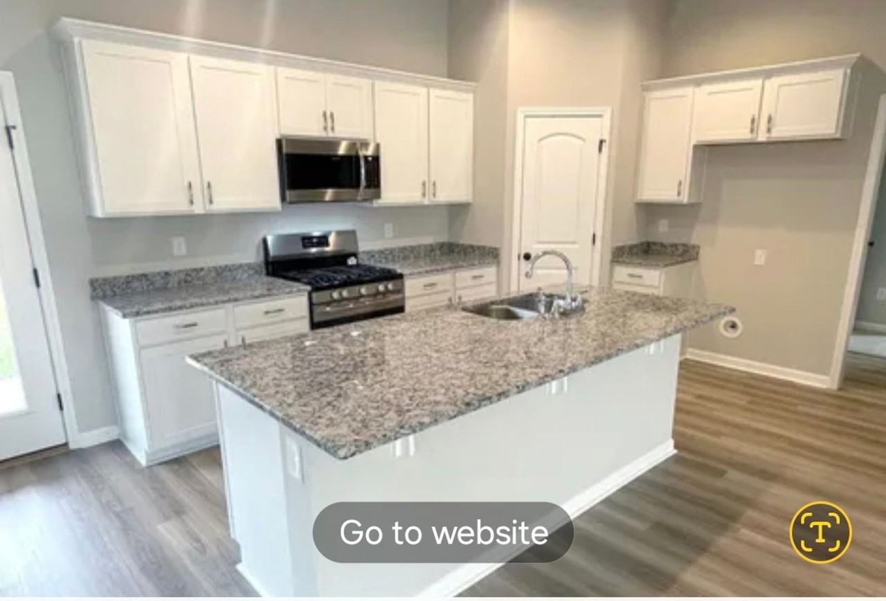 39500 Ridgeland Dr - Photo 2 of 7