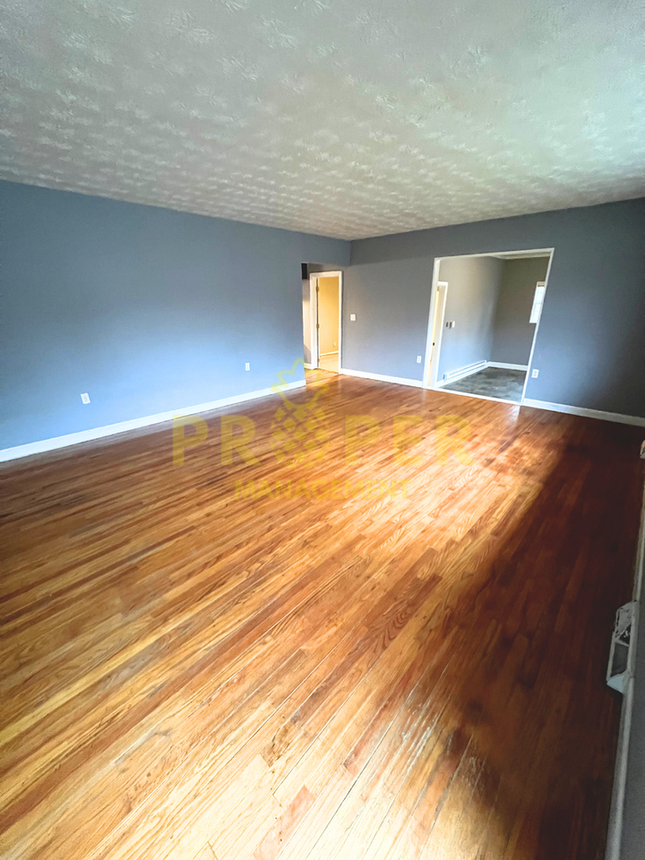 5107 Genesee Ave - Photo 3 of 11