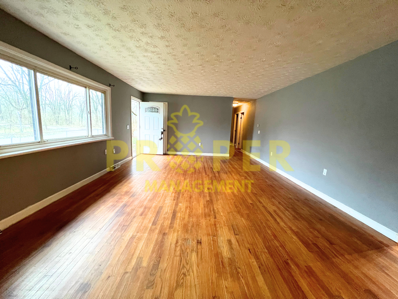 5107 Genesee Ave - Photo 6 of 11