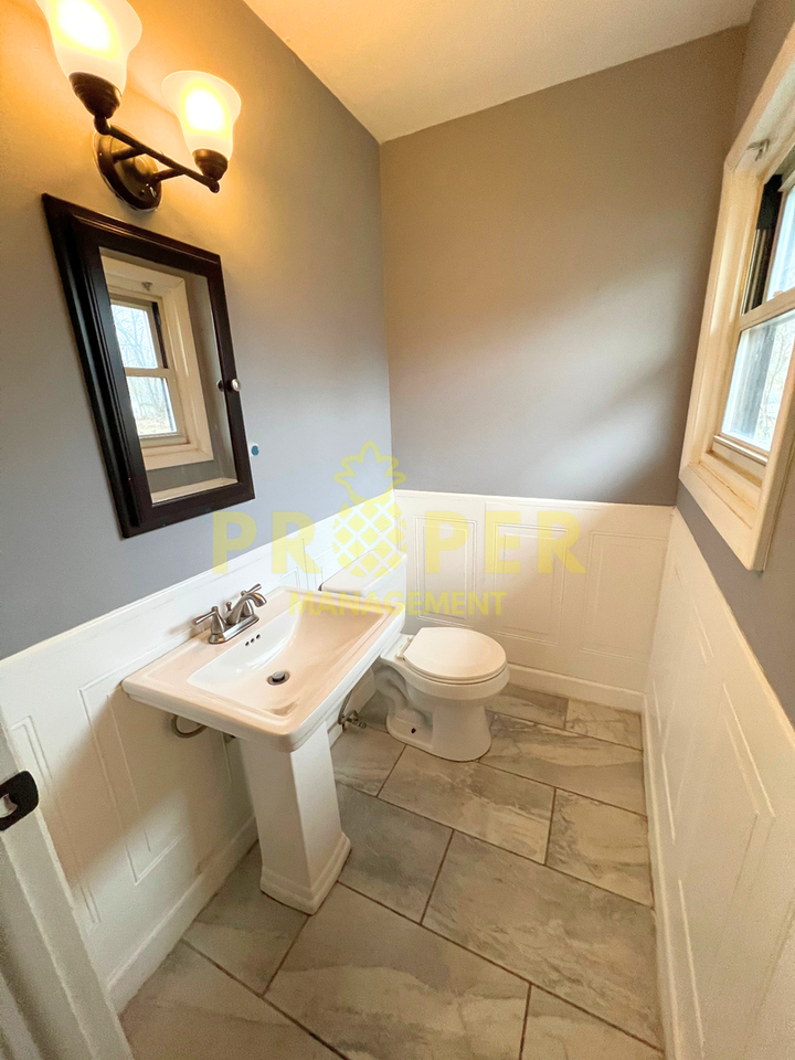 5107 Genesee Ave - Photo 7 of 11