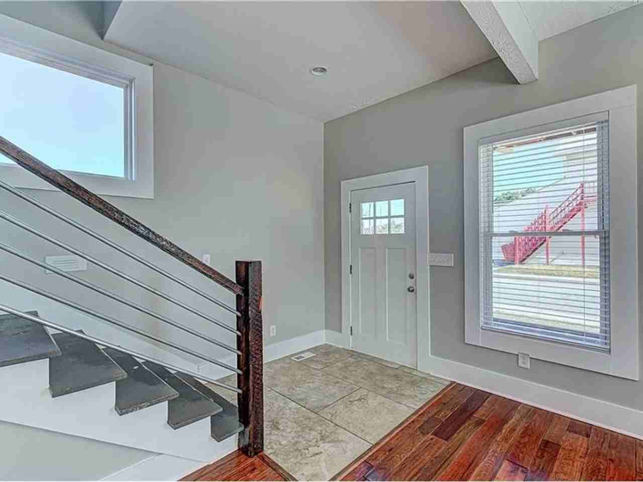 1129 Cottage Ave - Photo 3 of 22