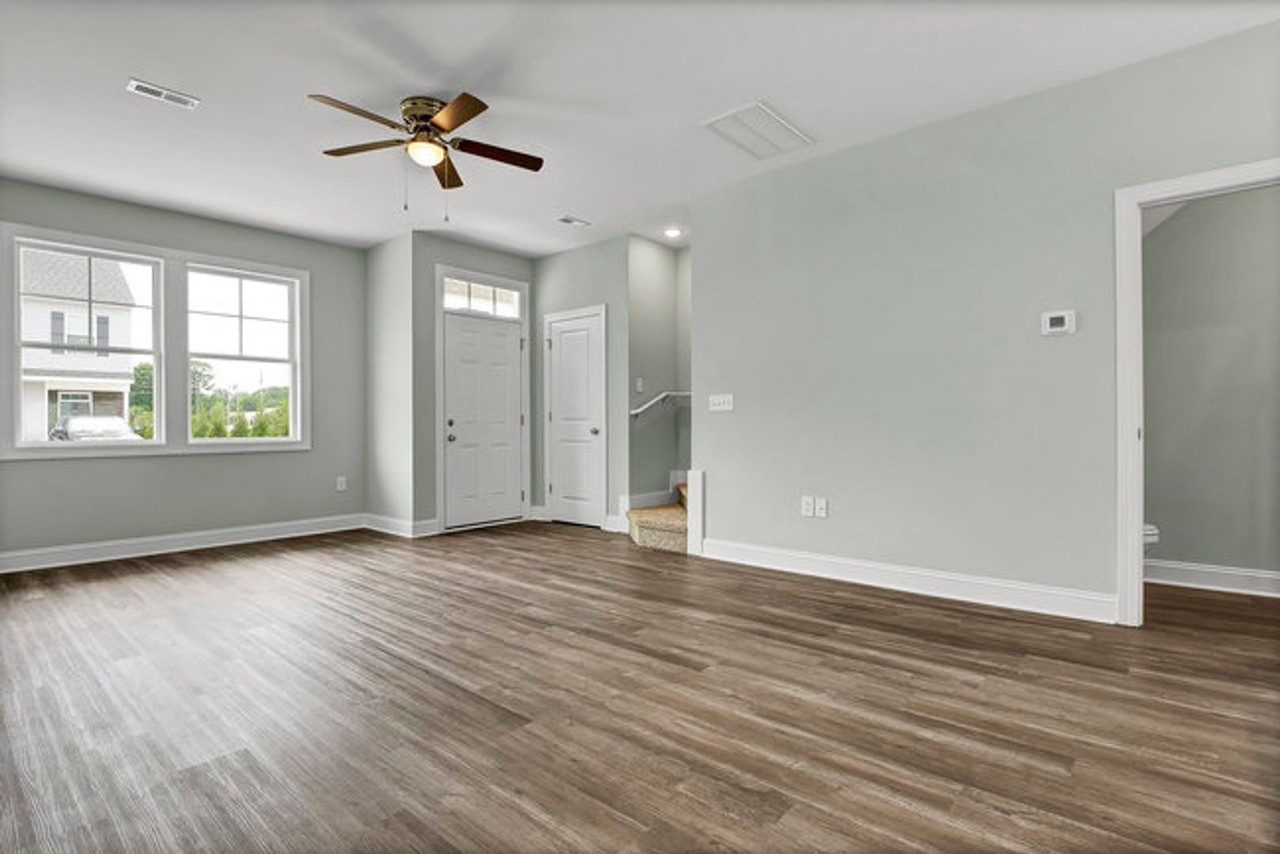 301 Starfish Ln - Photo 6 of 44
