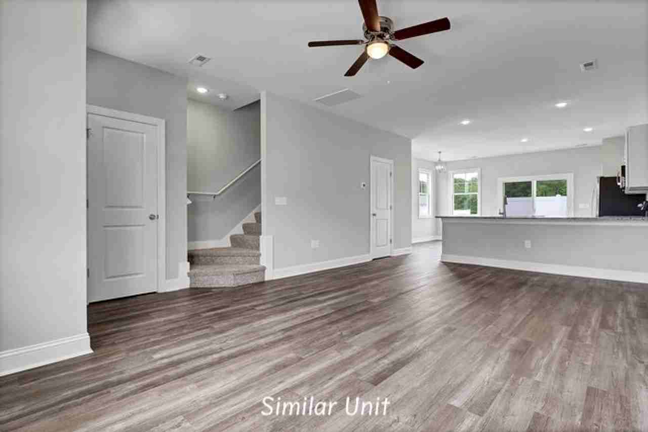 305 Starfish Ln - Photo 3 of 42