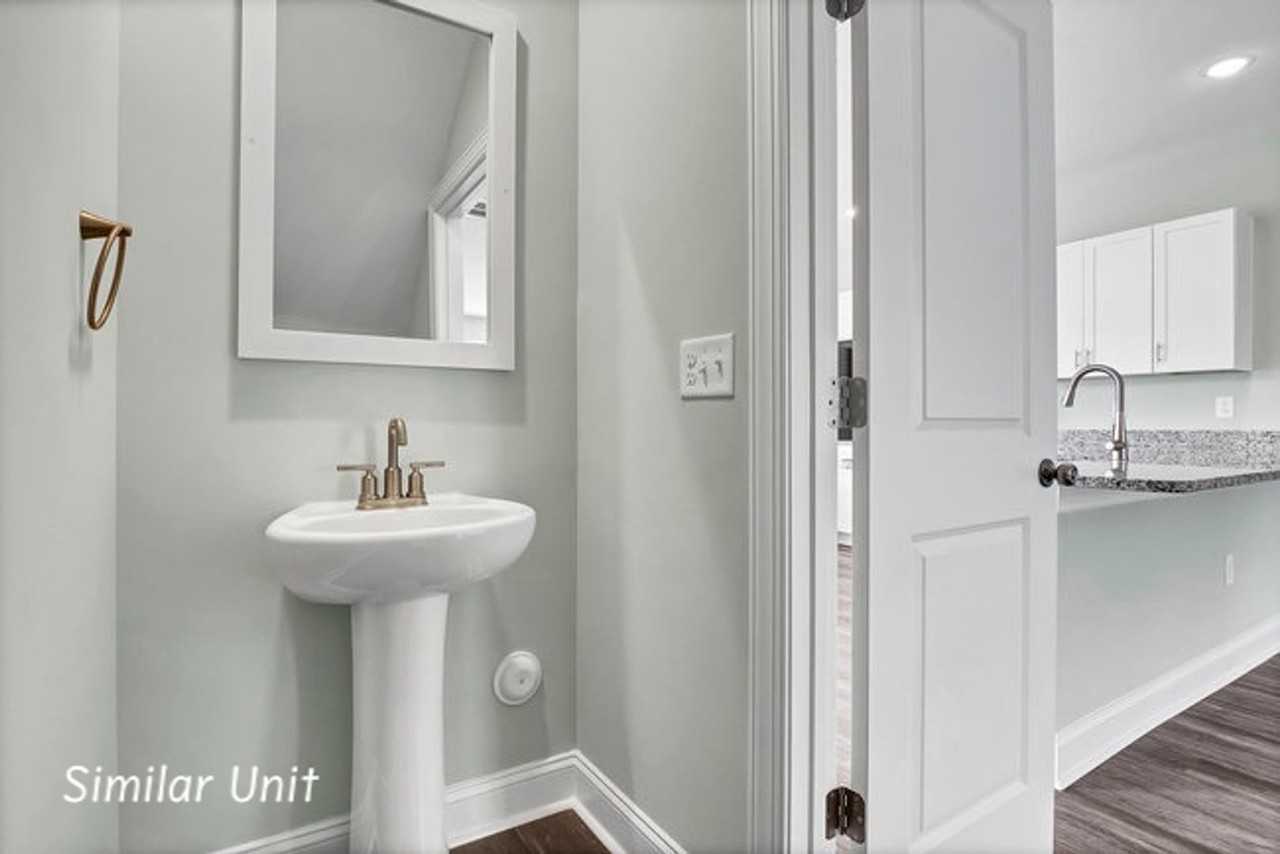 305 Starfish Ln - Photo 5 of 42