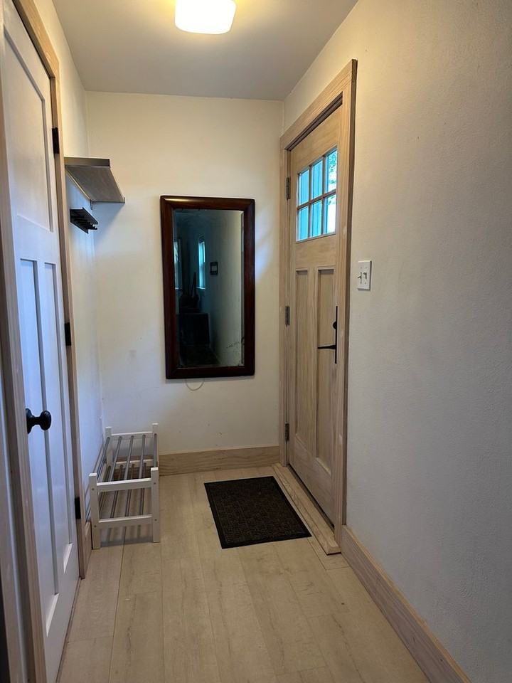 2817 E Clay St - Photo 2 of 10