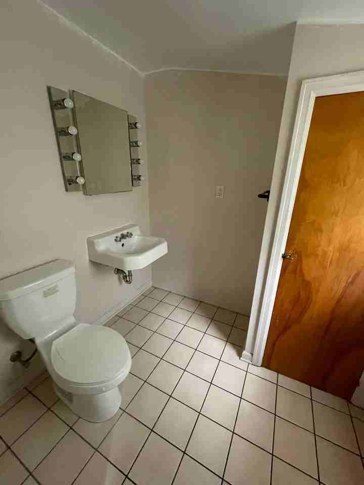 5701 W Philip Pl - Photo 2 of 10