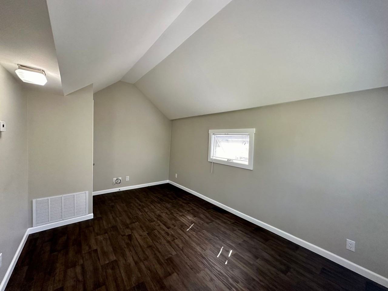 3702 1/2 Silver Beach Ave - Photo 2 of 13