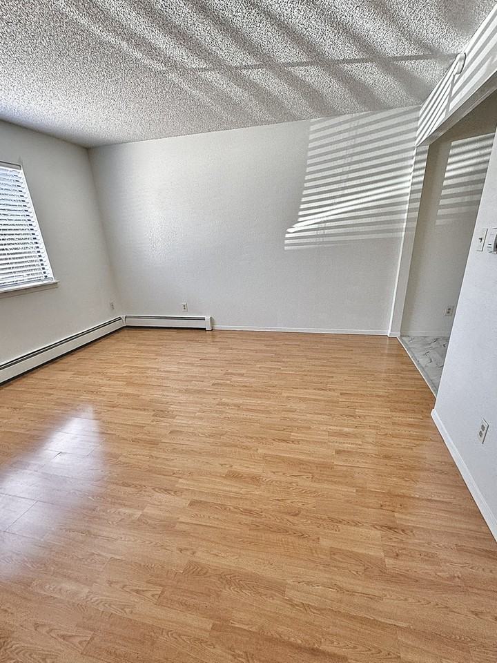 101 Peter Dr - Photo 3 of 18