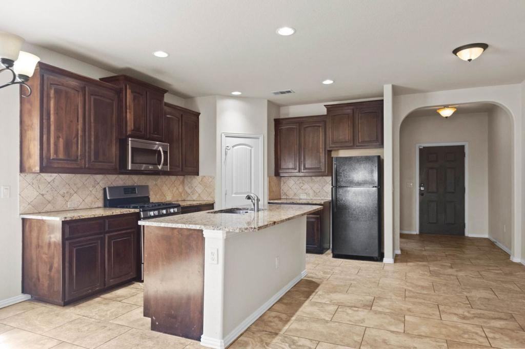 1314 Cerrillos Ave - Photo 4 of 26