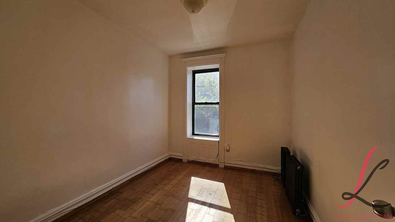 6901 Ridge Boulevard #2 - Photo 2 of 4